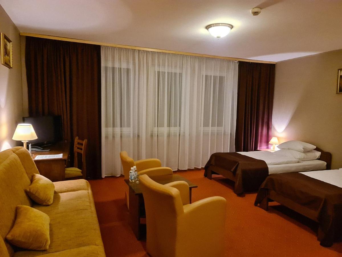 Hotel Клодзько Екстер'єр фото
