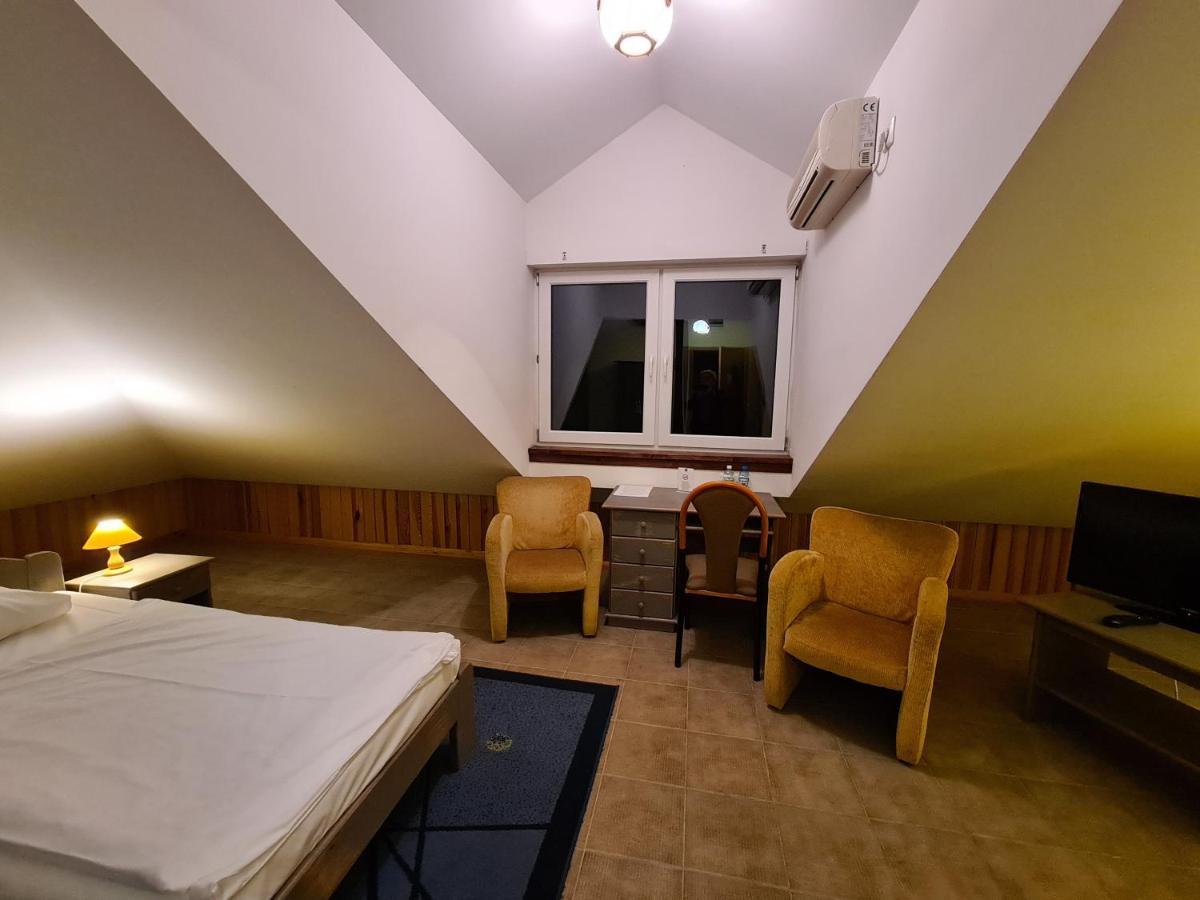 Hotel Клодзько Екстер'єр фото