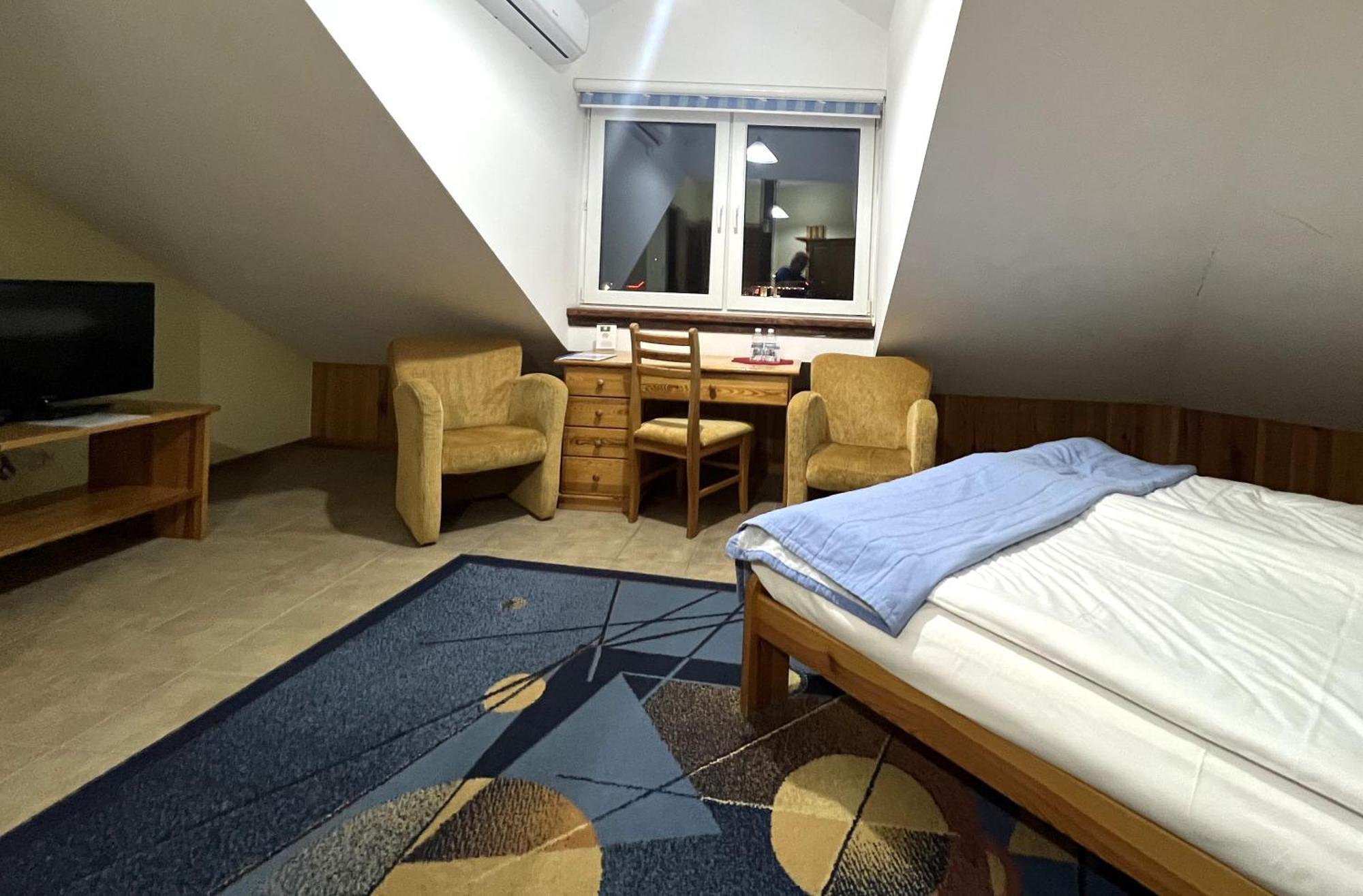 Hotel Клодзько Екстер'єр фото