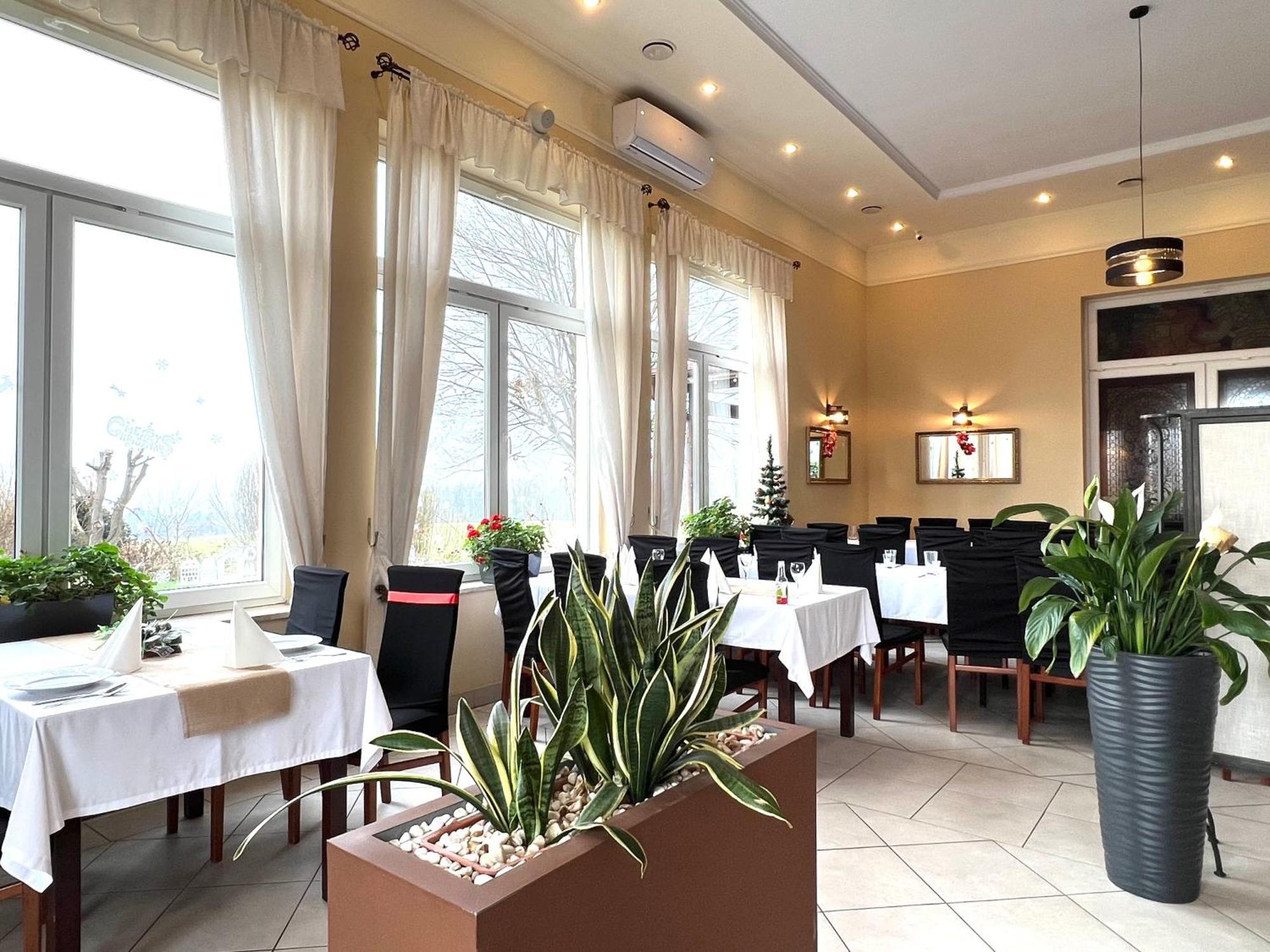 Hotel Клодзько Екстер'єр фото